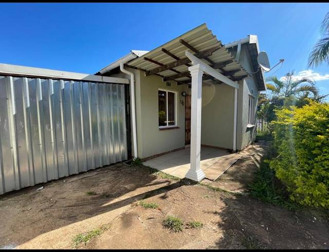 3 BEDROOM PROPERTY TO RENT IN PANORAMA GARDENS